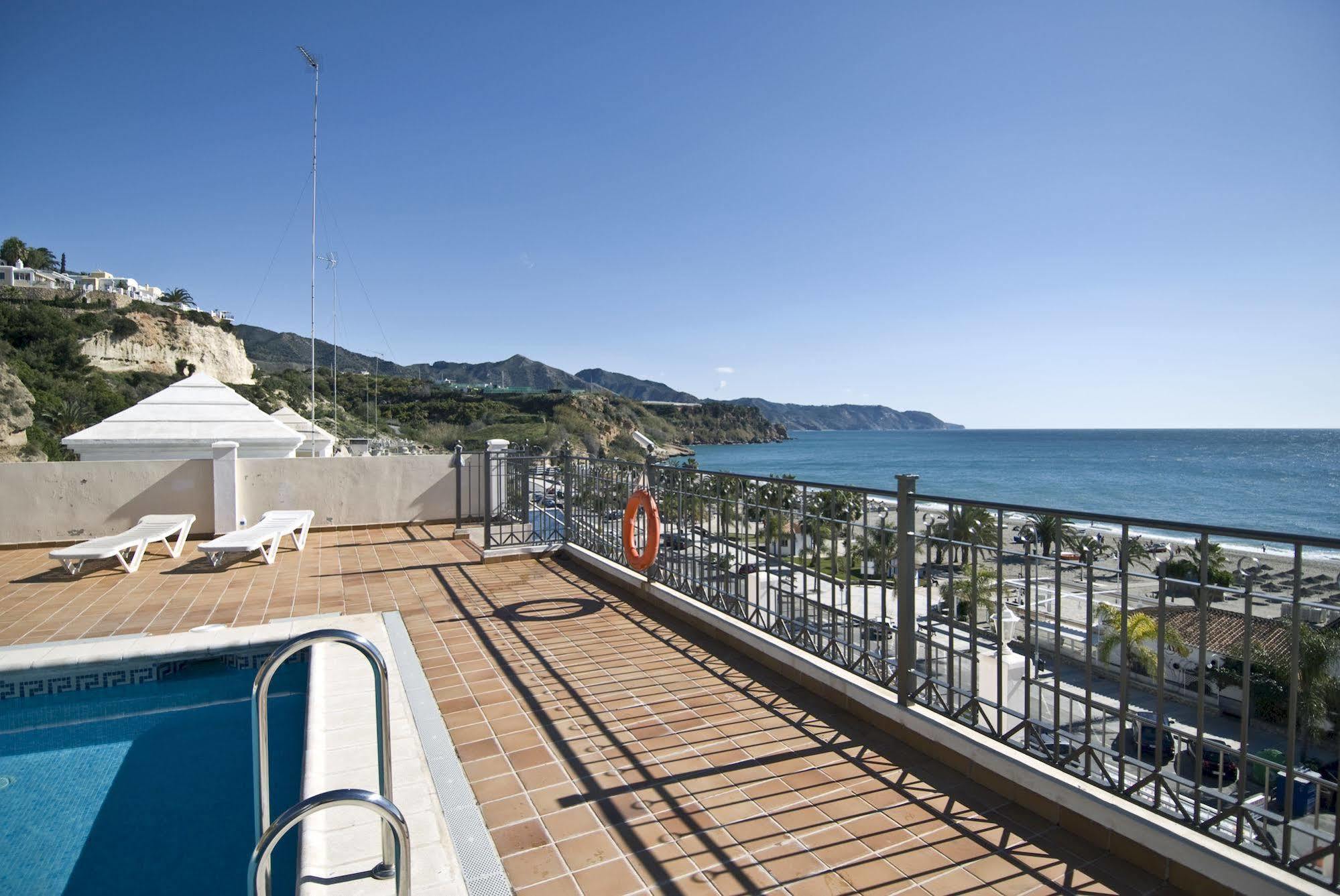 Apartamentos Hc Burriana Playa Nerja Exterior foto