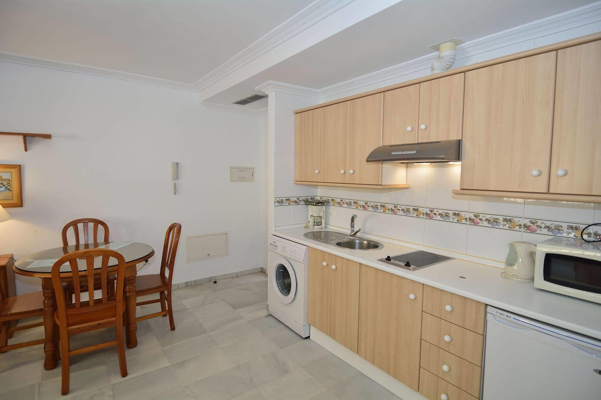 Apartamentos Hc Burriana Playa Nerja Exterior foto